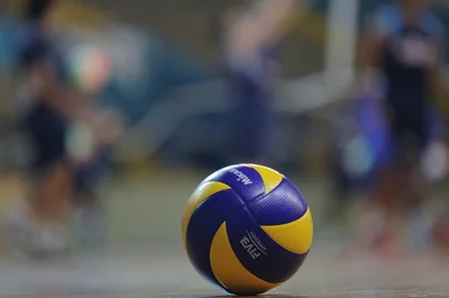 PORTO ALEGRE, RS, BRASIL, 13-04-2016 :  Especial 100 dias da Olimpíada - Bola de Vôlei de quadra. (Foto: ANDRÉ ÁVILA/Agência RBS, Esporte)<!-- NICAID(12135739) -->