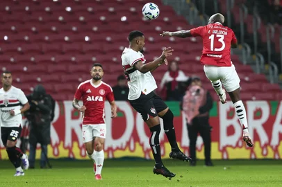 PORTO ALEGRE, RS, BRASIL, 03-08-2025: INTER X SÃO PAULO, Internacional entra em para encarar o São Paulo pela 18ª rodada do Brasileirão. Foto: Jonathan Heckler/Agencia RBS<!-- NICAID(16093698) -->