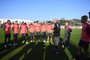 Preparador físico Flávio de Oliveira e auxiliar de preparação física João Goulart com o grupo de jogadores em treino do Inter no CT Parque Gigante<!-- NICAID(15104510) -->