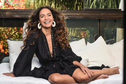 Claudia Ohana, atriz, capa da revista Donna de 4 de setembro de 2021<!-- NICAID(14875025) -->