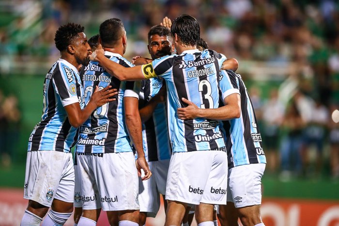 Com Ruan na vaga de Kannemann, Grêmio está confirmado para enfrentar o Flamengo