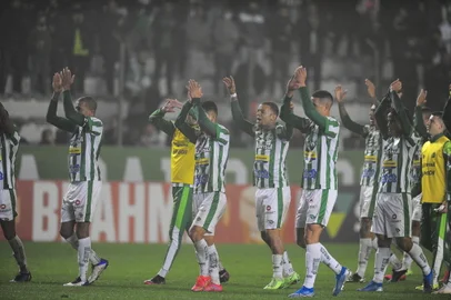 CAXIAS DO SUL, RS, BRASIL, 17/11/2021. Juventude x Fluminense, jogo válido pela 33ª rodada da série A do Campeonato Brasileiro e realizado no estádio Alfredo Jaconi. (Porthus Junior/Agência RBS)<!-- NICAID(14943961) -->