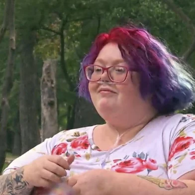 Dolly Martinez, conhecida por sua participação na décima temporada do reality Quilos Mortais, morreu no sábado (11). Ela tinha 30 anos. Até o momento, a causa da morte não foi revelada.<!-- NICAID(16264612) -->