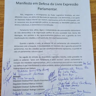 Uma carta manifesto de deputados do Novo em favor de Marcel Van Hattem, deputado federal gaúcho indiciado pela PF<!-- NICAID(15985028) -->
