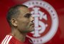 Técnico do Inter confirma retorno de zagueiro contra o Vasco