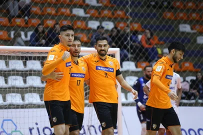 equipe laranja visita o praia clube neste sábado (14), pelo jogo de ida das oitavas de final<!-- NICAID(15568575) -->