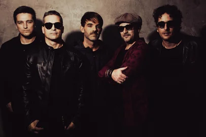 A banda Vera Loca vai lançar o disco Mais que na Hora em show no bar Opinião.<!-- NICAID(15406324) -->