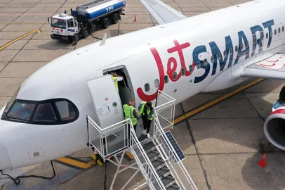 Avião da JetSMART, companhia aérea low-cost que vai começar a operar no Brasil em dezembro.<!-- NICAID(14266709) -->