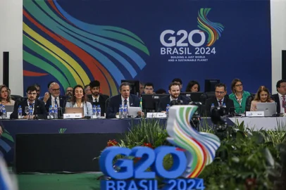 São Paulo (SP) 29/02/2024 - Ministro da Fazenda, Fernando Haddad (c), participa da 1ª reunião de Ministros de Finanças e Presidentes de Bancos Centrais do G20, no Pavilhão da Bienal no Parque Ibirapuera. Foto: Paulo Pinto/Agência Brasil<!-- NICAID(15694692) -->