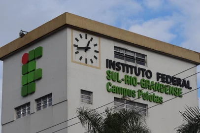 O Instituto Federal Sul-rio-grandense (IFSul) está com inscrições abertas para mais de 1,1 mil vagas em cursos técnicos e de graduação gratuitos. As inscrições estão abertas até o dia 11 de março e devem ser feitas exclusivamente pela internet, por meio do portal do candidato.<!-- NICAID(15022681) -->