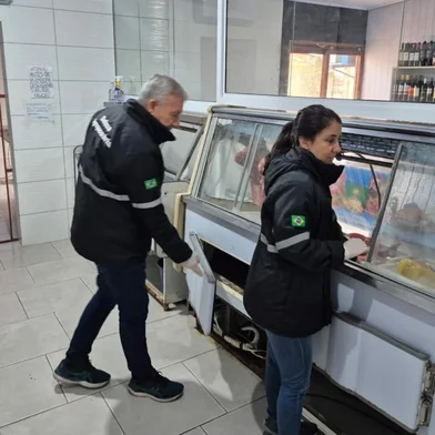 MP apreende 700 kg de produtos impróprios em Mostardas, no Litoral Norte<!-- NICAID(16120846) -->