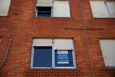 PORTO ALEGRE, RS, BRASIL, 02.07.2024: Mercado de aluguéis após enchente de maio. Imóvel localizado na Rua Dezessete de Junho - Menino Deus. Foto: Camila Hermes/Agencia RBS<!-- NICAID(15803379) -->