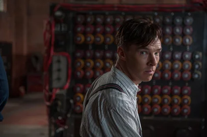 Benedict Cumberbatch como o matemático Alan Turing no filme O Jogo da Imitação.<!-- NICAID(11159231) -->