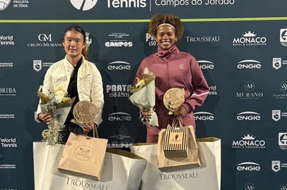Lan Mi e Victoria Barros, tênis