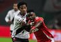 Inter busca empate no final contra o Vasco e segue no meio da tabela do Brasileirão