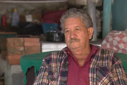Um idoso de 79 anos foi vítima de um esquema em que empresas usam serviços de telemarketing para enganar idosos e fazê-los aceitar descontos indevidos nas suas aposentadorias em troca da suposta prestação de serviços.<!-- NICAID(16055344) -->