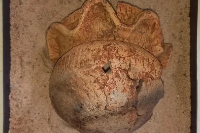 Peça de cerâmica encontrada em escavação de São Luiz Gonzaga  pode ter dois mil anos<!-- NICAID(16099194) -->