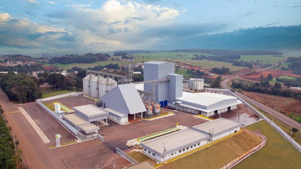 Cotribá inaugura fábrica de rações