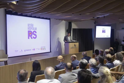 O Ministério da Saúde anunciou a criação de um projeto de apoio emergencial à gestão de hospitais no Rio Grande do Sul, em resposta aos impactos causados pelas enchentes. A iniciativa faz parte do Programa de Apoio ao Desenvolvimento Institucional do Sistema Único de Saúde (Proadi-SUS) e conta com a colaboração do Hospital do Coração (Hcor) e do Hospital Moinhos de Vento (HMV). <!-- NICAID(15862821) -->