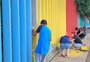 O projeto de capacitação profissional que coloriu um bairro em Porto Alegre