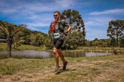 Arquivo pessoal / Divulgação O atleta Luan Dupont, 26 anos, natural de Carlos Barbosa, conquistou o título de campeão gaúcho na categoria ultramaratona do Campeonato Gaúcho de Corrida em Trilhas. <!-- NICAID(16165387) -->
