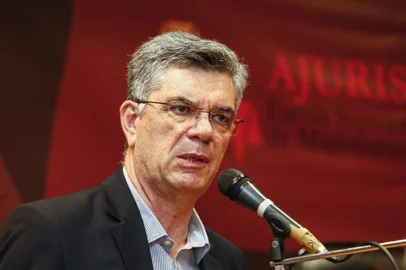 PORTO ALEGRE, RS, BRASIL - 06.11.2019 - Painel Liberdade x Censura promovido pela Ajuris e Grupo RBS. Na foto: Marcelo Rech. (Foto: Marco Favero/Agencia RBS)<!-- NICAID(14317117) -->