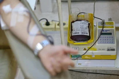 PORTO ALEGRE- RS - BRASIL - 13/06/2016 - Hemocentro de Porto Alegre recebe doação de sangue de Tiago da Silva Campos (fone 051-98249595).<!-- NICAID(12256518) -->