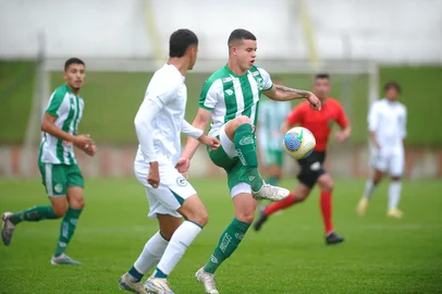 Juventude enfrentou o Goiás, pela terceira rodada do Brasileirão de Aspirantes. Jogo no estádio Homero Soldatelli, em Flores da Cunha. Na foto, centroavante Pinna.<!-- NICAID(15887162) -->