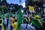 CAXIAS DO SUL, RS, BRASIL, 15/11/2022. Manifestantes continuam em frente ao Quartel em Caxias Do Sul neste feriado, 15 de novembro. (Neimar De Cesero/Agência RBS).<!-- NICAID(15265395) -->