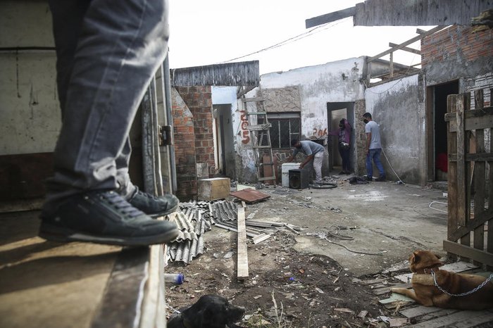 Mudança ocorreu com a casa já parcialmente demolida