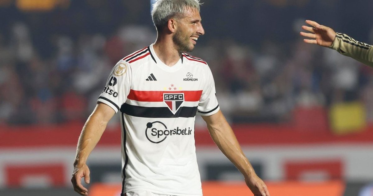 Calleri marca duas vezes e São Paulo bate o Corinthians | GZH