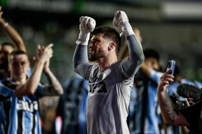 tiago volpi, goleiro do Grêmio