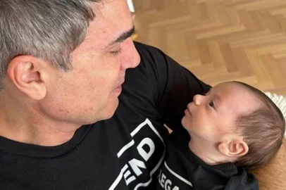 Claudia Raia publica foto do filho e web aponta semelhança com pai: "Jarbas Bebê de Mello"<!-- NICAID(15410595) -->