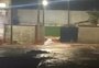 Comporta de dique rompe em São Leopoldo e moradores devem sair das casas no entorno do Arroio João Corrêa