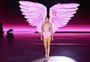 Gigi Hadid, Kate Moss e Alessandra Ambrósio marcam desfile da Victoria's Secret