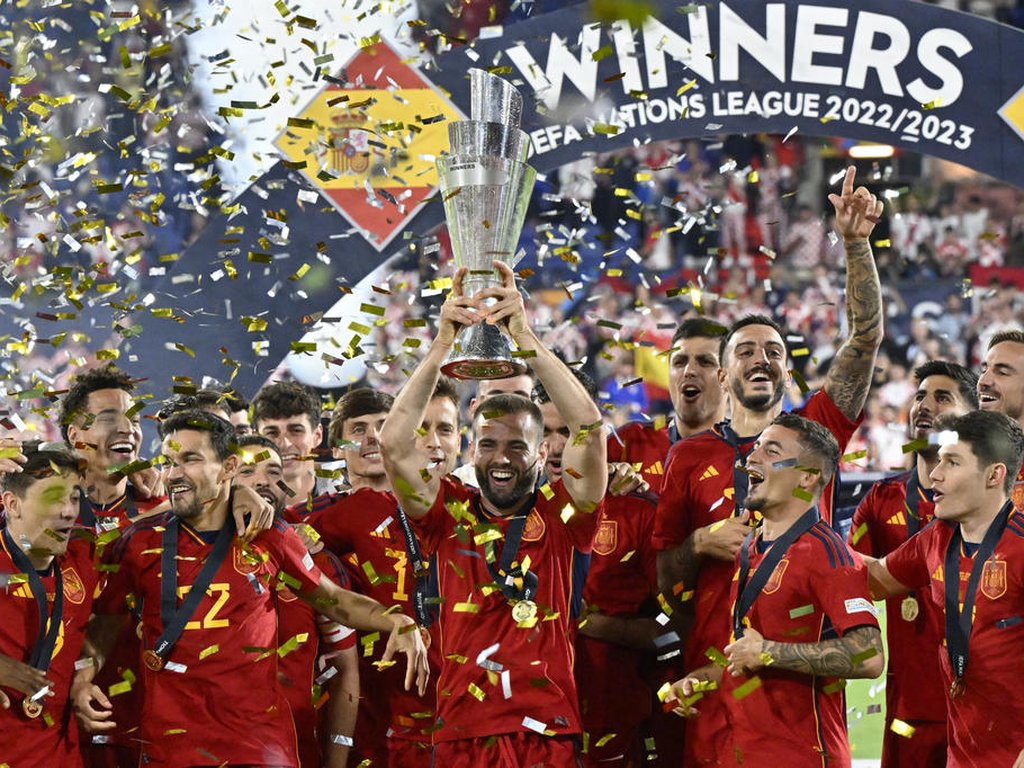 Espanha vence e lidera Liga das Nações após derrota de Portugal