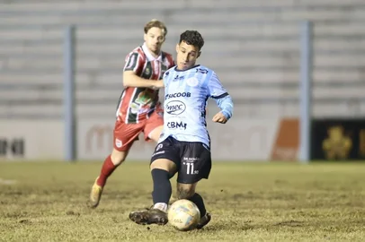 Quartas de final da Divisão de Acesso. Jogo de ida na Arena Alviazul, em Lajeado. Lajeadense x Passo Fundo