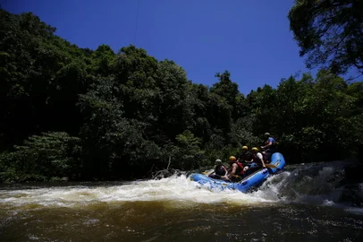 Três Coroas, RS, Brasil - Cidade incentiva o eco turismo e o turismo de aventura através da vivência do Rio Paranhana com esportes como rafting. Foto: Jonathan Heckler, Agência RBS<!-- NICAID(15313428) -->