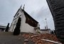 "Em um minuto caiu tudo" : granizo destrói parte de igreja e danifica escola no interior de Flores da Cunha