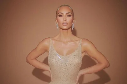 Kim Kardashian utilizou em maio deste ano, durante o evento Met Gala, o vestido icônico que Marilyn Monroe usou em 1962.<!-- NICAID(15123528) -->