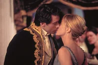 Quality: 2nd Generation.Film Title: Kate & Leopold.Pictured: Hugh Jackman and Meg Ryan in James Mangold's KATE & LEOPOLD.For further information: please contact your local Buena Vista International Press Office.<!-- NICAID(16084289) -->