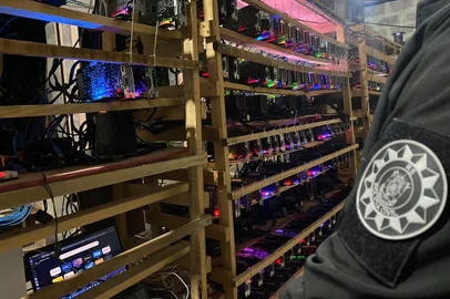 Polícia de Canela fecha segunda mineradora clandestina de criptomoedas <!-- NICAID(15792794) -->