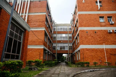 PORTO ALEGRE, RS, BRASIL - 2023.02.15 -  Quinta-feira começam as inscrições para a UERGS via Sisu. Vamos explicar como participar, explicar que haverá mudança neste ano no prédio, o que terá na Capital, ver se a estrutura está pronta para receber alunos, tentar fazer imagens no novo local. (Foto: André Ávila/ Agência RBS)<!-- NICAID(15350542) -->