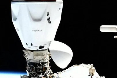 This handout photo from Axiom Space shows the Ax-2 crew docked to the International Space Station (ISS) on May 22, 2023 following a nearly 15-hour journey. A SpaceX capsule carrying two Saudi astronauts docked with the International Space Station on Monday, as part of a private mission chartered by Axiom Space. (Photo by Handout / Axiom Space / AFP) / RESTRICTED TO EDITORIAL USE - MANDATORY CREDIT "AFP PHOTO / AXIOM SPACE  " - NO MARKETING - NO ADVERTISING CAMPAIGNS - DISTRIBUTED AS A SERVICE TO CLIENTSEditoria: SCILocal: In spaceIndexador: HANDOUTSecao: space programmeFonte: Axiom SpaceFotógrafo: Handout<!-- NICAID(15434918) -->