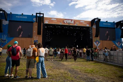 PORTO ALEGRE, RS, BRASIL, 18.11.2023: primeiras movimentações no Festival Turá em Porto Alegre.<!-- NICAID(15601554) -->