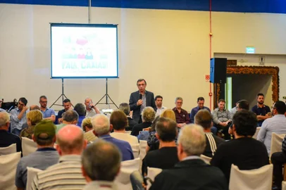 Com a participação de moradores de Forqueta, chegou ao fim na noite desta terça-feira (19/12) o Fala, Caxias! + Cidade, + Participação<!-- NICAID(15631341) -->