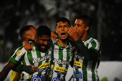 CAXIAS DO SUL, RS, BRASIL, 17/11/2021. Juventude x Fluminense, jogo válido pela 33ª rodada da série A do Campeonato Brasileiro e realizado no estádio Alfredo Jaconi. (Porthus Junior/Agência RBS)<!-- NICAID(14943836) -->