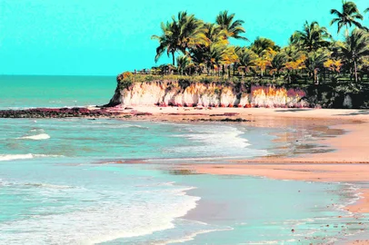 corumbal beach in south bahiaprado, bahia / brazil - august 5, 2008: view of the beach in the Corumbau region in the municipality of Prado.Editoria: GERLocal: pradoIndexador: Joa SouzaFonte: 366181626Fotógrafo: Joa Souza<!-- NICAID(15348232) -->