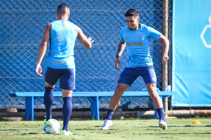 Lucas Uebel / Gremio,Divulgação Lucas Uebel / Gremio,Divulgação