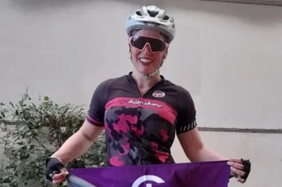 Amigos da professora Cleci Piardi, 37 anos, realizam mais um momento de oração pela recuperação dela. Uma romaria de ciclistas até o Santuário de Nossa Senhora de Caravaggio está programado para a manhã deste sábado (15). O grupo deve se concentrar em frente à loja da Havan, na RSC-453. A partida em direção ao santuário está programada para às 8h30min. Em Caravaggio, amigos e parentes de Cleci acompanham a missa das 10h30min. O objetivo é prestar apoio e enviar boas energias para a professora neste momento. <!-- NICAID(15789457) -->